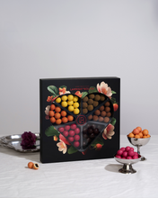 Load image into Gallery viewer, LOVE SELECTION BOX COLOR 2026 | 435g