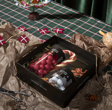 Load image into Gallery viewer, CRISPY RASPBERRY + FROZEN MINT | GIFT BOX 385G