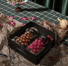 Load image into Gallery viewer, CLASSIC + RASPBERRY | GIFT BOX 540G