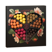 Load image into Gallery viewer, LOVE SELECTION BOX  COLOR 2026 | 435g
